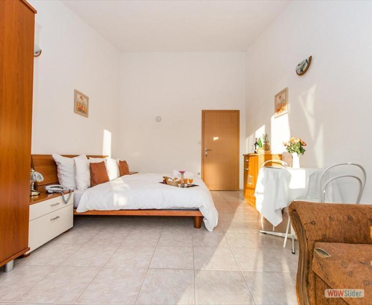 Apartmani Aria Rogoznica  Esterno foto