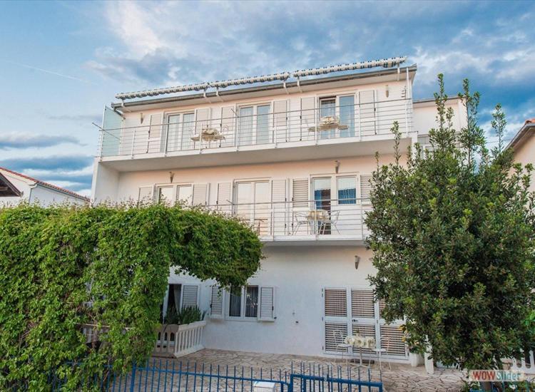 Apartmani Aria Rogoznica  Esterno foto