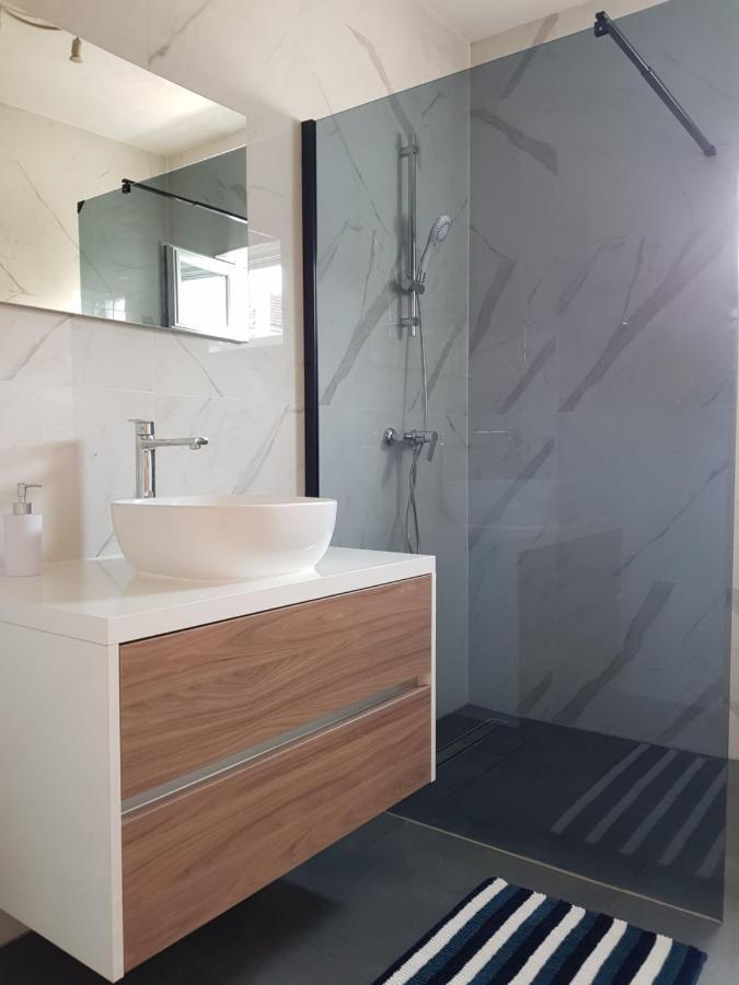 Apartmani Aria Rogoznica  Esterno foto